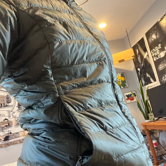 REI Women's Dark Green Puffer Jacket - Picture 5 of 11